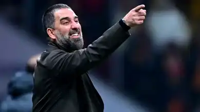 Teknik Direktörün Takımı Tarihi Zaferiyle 3-0 Önde!