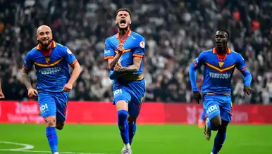 Göztepe'den Yarı Finale Tarihi Yükseliş!