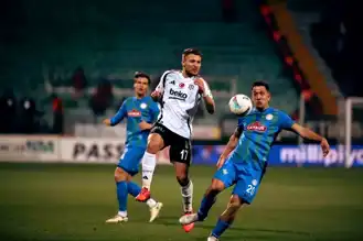 Rizespor-Beşiktaş: İlk Yarı 1-1 Berabere Bitti!