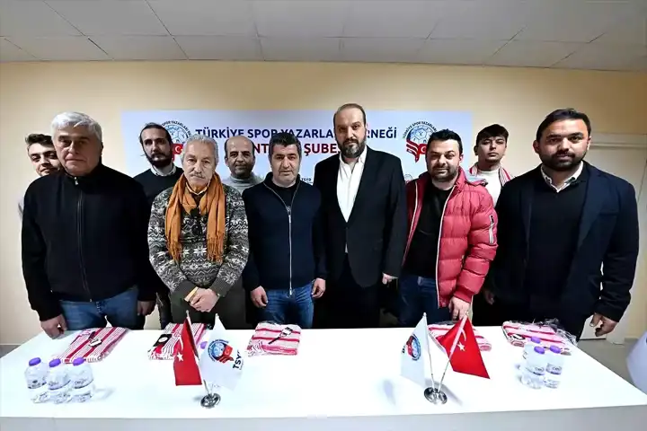 Antalyaspor'da Alex Dönemi: Sözcü Açıkladı