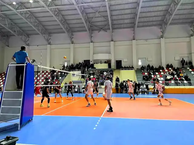 Efeler Ligi: TÜRŞAD, Spor Toto'ya 3-0 Mağlup Oldu
