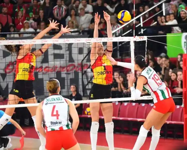 İzmir Voleybol Derbisi: Göztepe - Karşıyaka